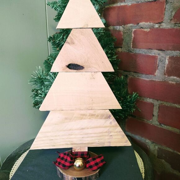Hand Crafted Repurposed Wood Rustic Wooden Christmas Tree, Farmhouse Decor 16" - Picture 1 of 8